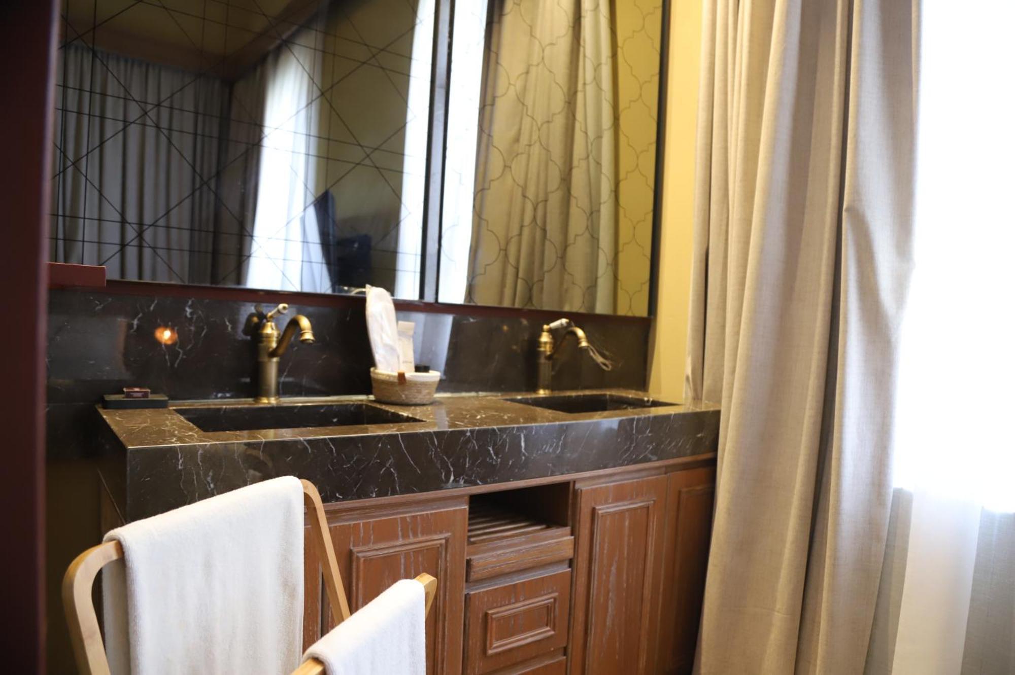 Hotel Lost Gemmayzeh Beirut Ngoại thất bức ảnh